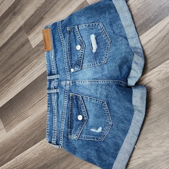 H & M DENIM Distressed Shorts size 6 - Picture 5 of 6